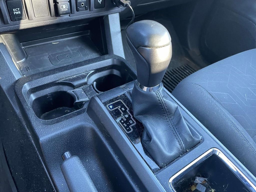 Used 2018 Toyota Tacoma TRD Sport image 39