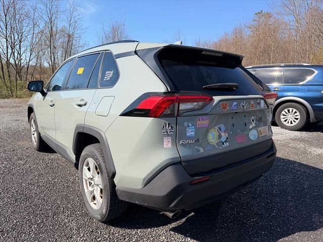 Used 2021 Toyota RAV4 XLE w/ Convenience Package image 18