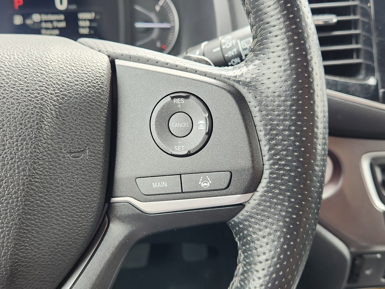 Used 2023 Honda Passport EX-L image 34