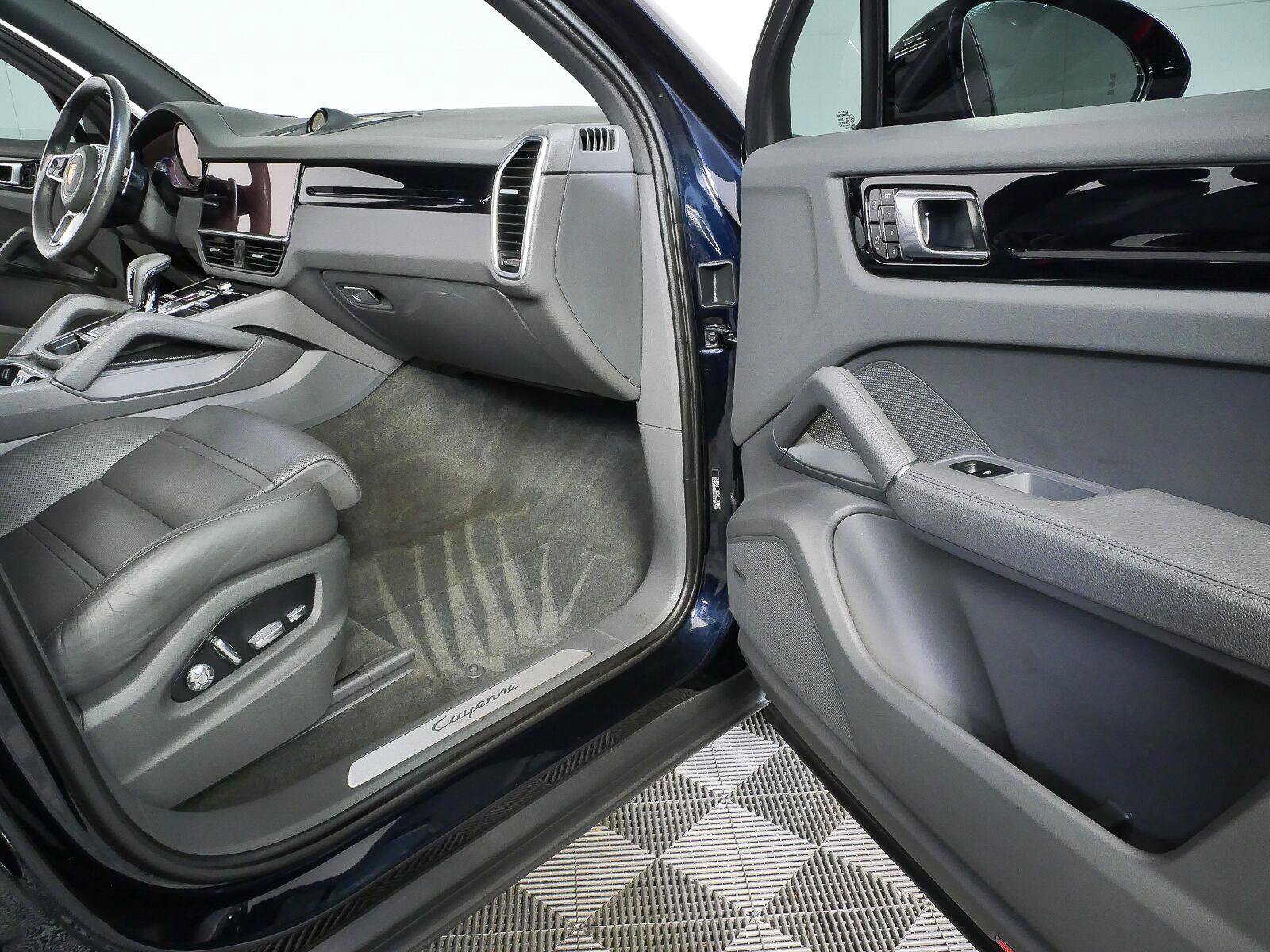 Certified 2021 Porsche Cayenne AWD/4WD image 27