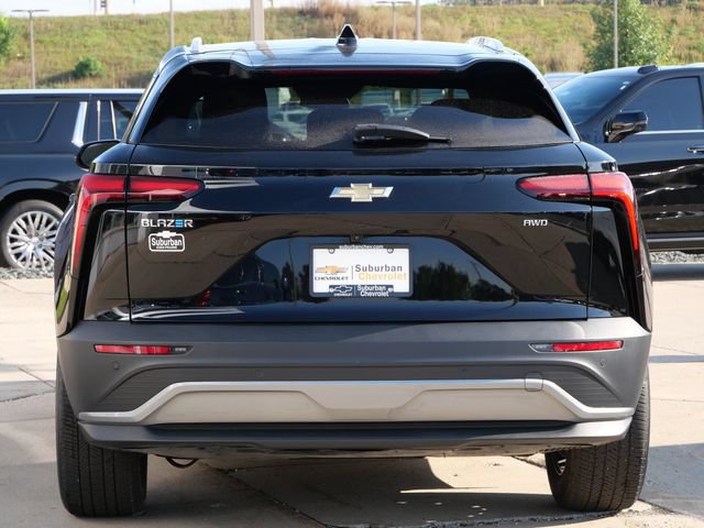 Used 2024 Chevrolet Blazer EV LT AWD/4WD image 6