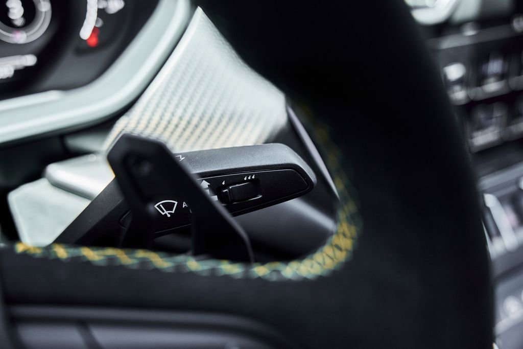 Used 2024 Lamborghini Urus Performante AWD/4WD image 74