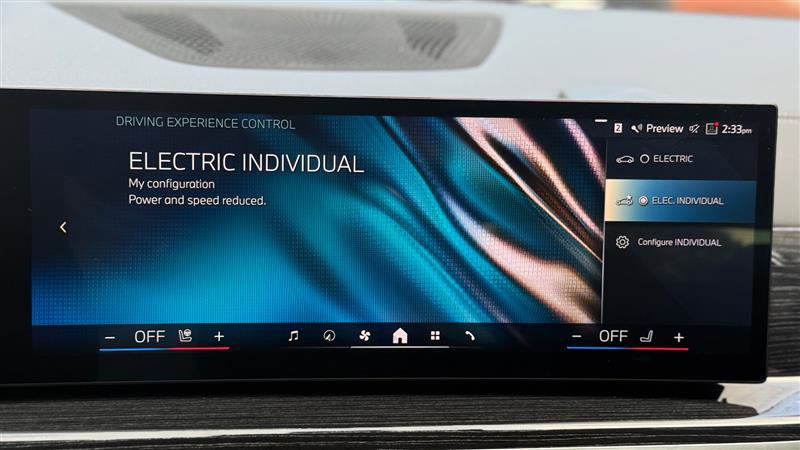 Used 2025 BMW X5 xDrive50e w/ M Sport Package image 61