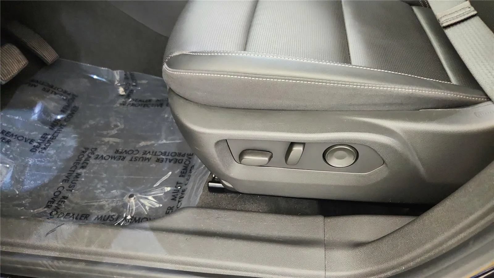 Used 2024 Buick Envision Preferred AWD/4WD image 21