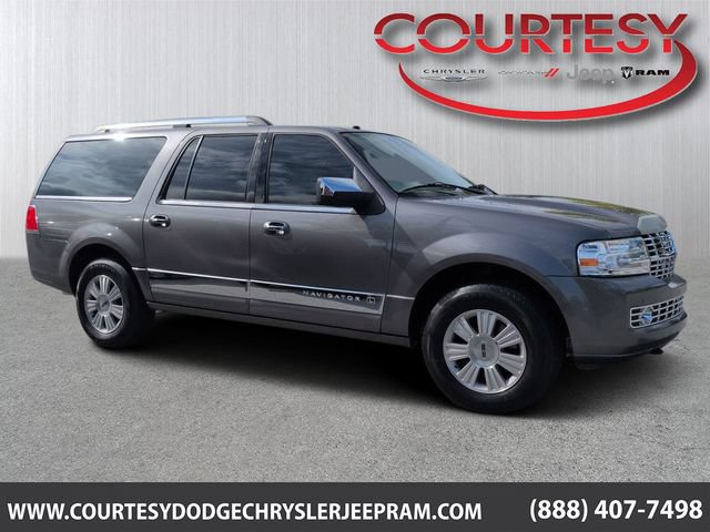 Used 2013 Lincoln Navigator L 2WD video 1