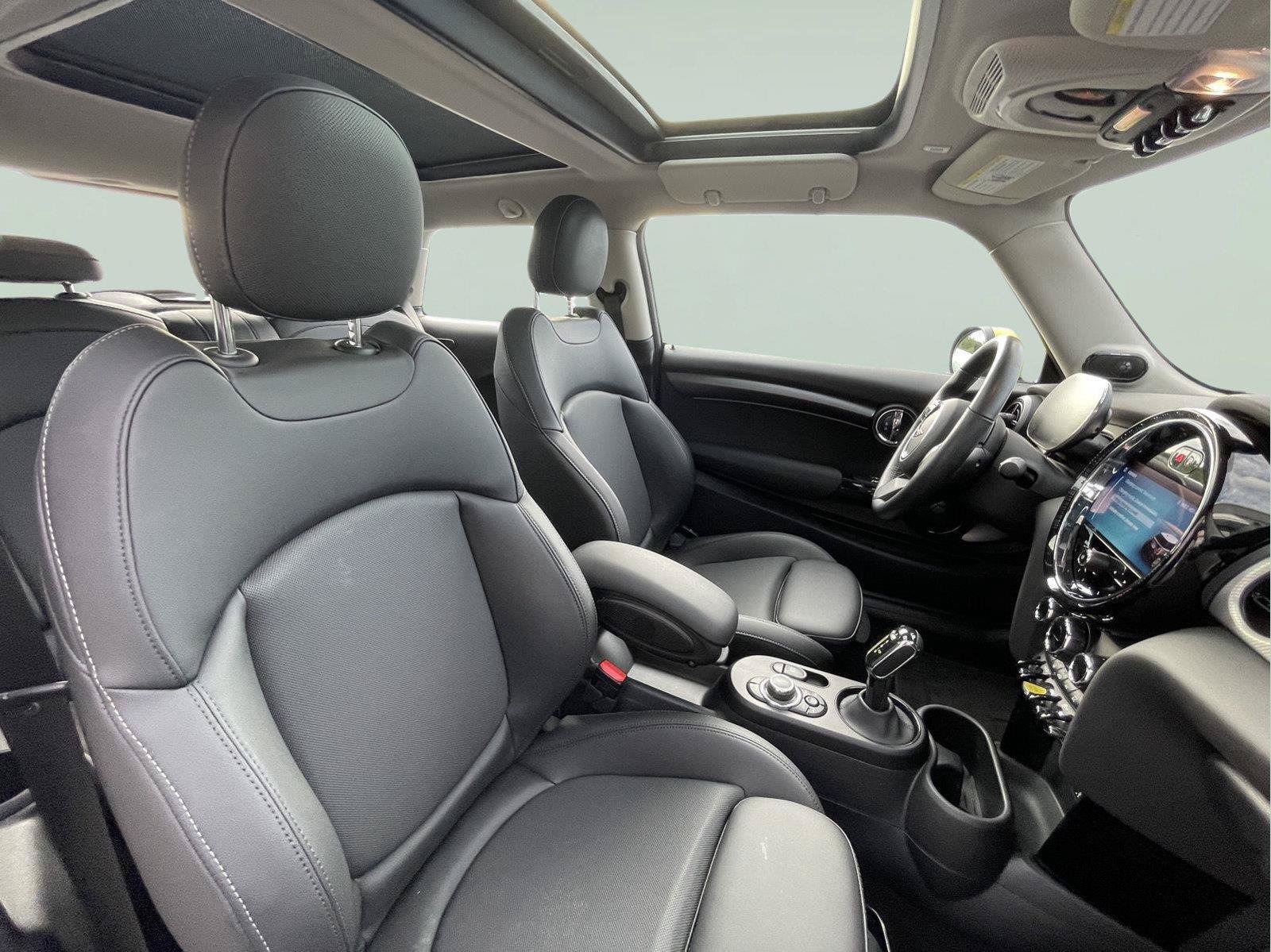 Used 2024 MINI Cooper SE FWD image 25