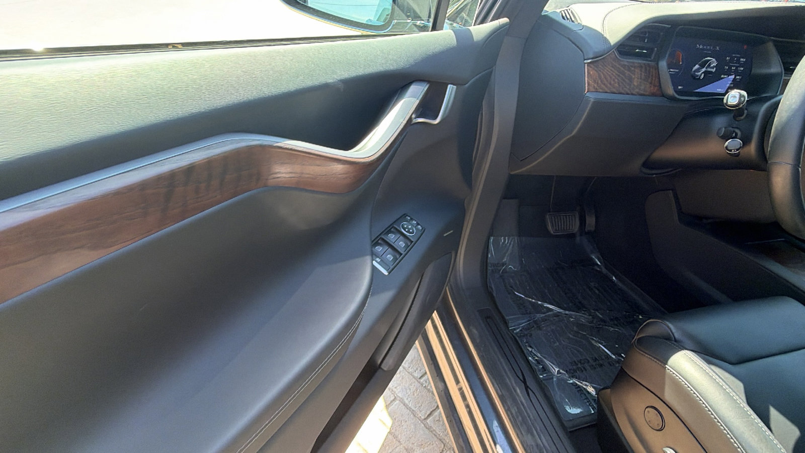 Used 2019 Tesla Model X Long Range image 15