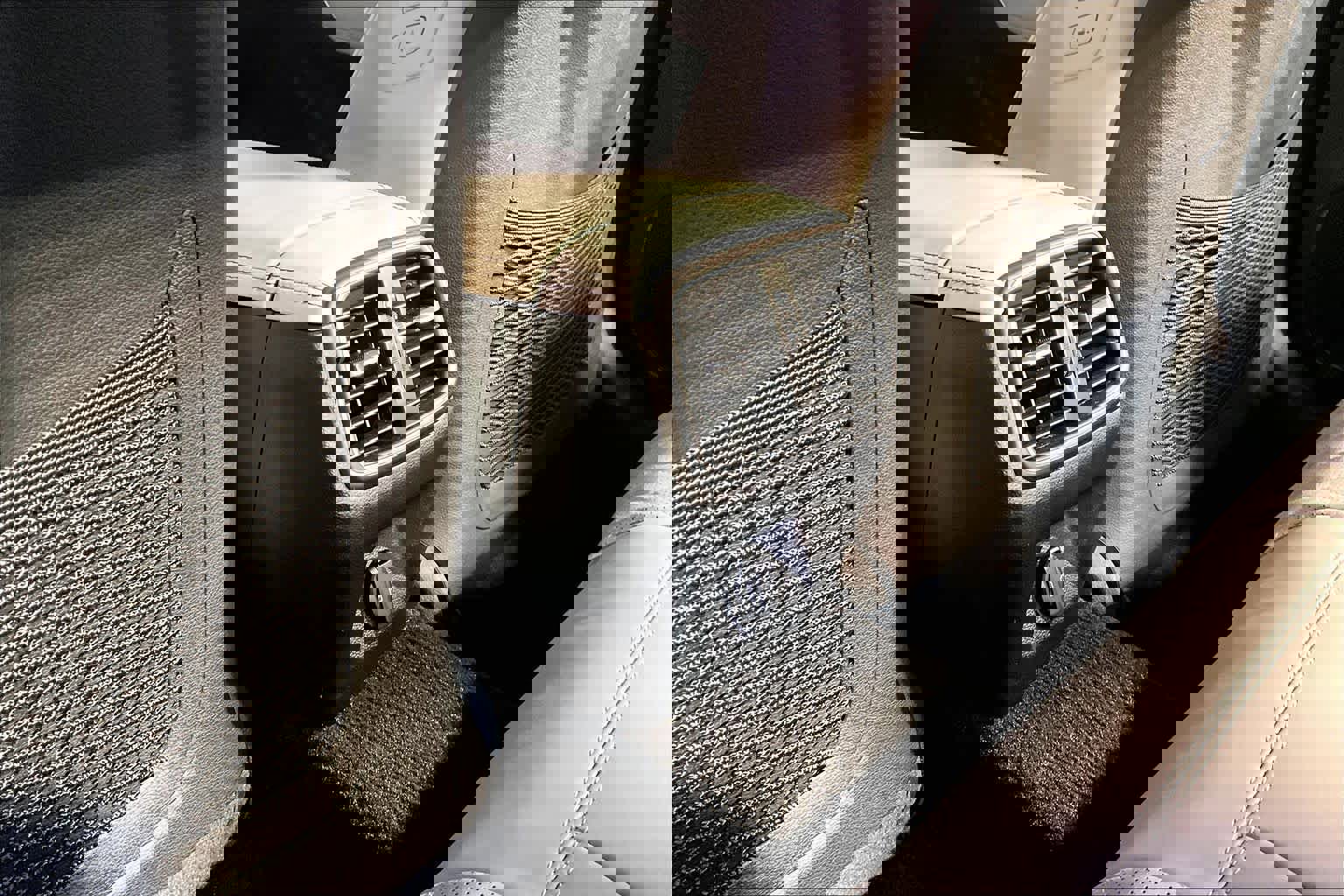 Used 2023 Genesis G70 3.3T w/ Sport Prestige Package image 35