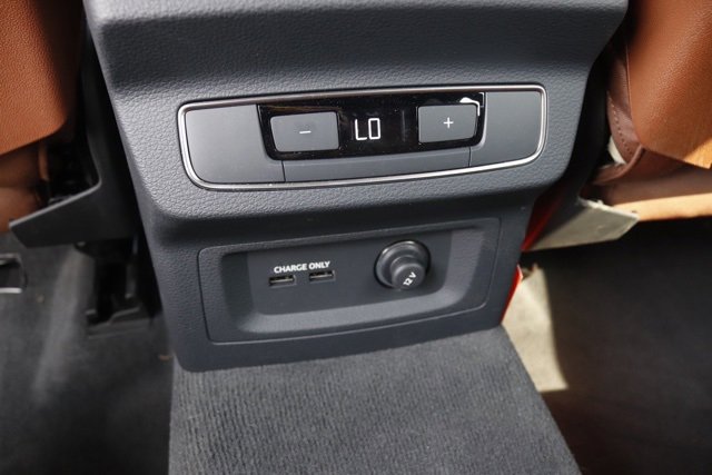 Used 2025 Audi Q5 2.0T Premium w/ Convenience Plus Package image 18