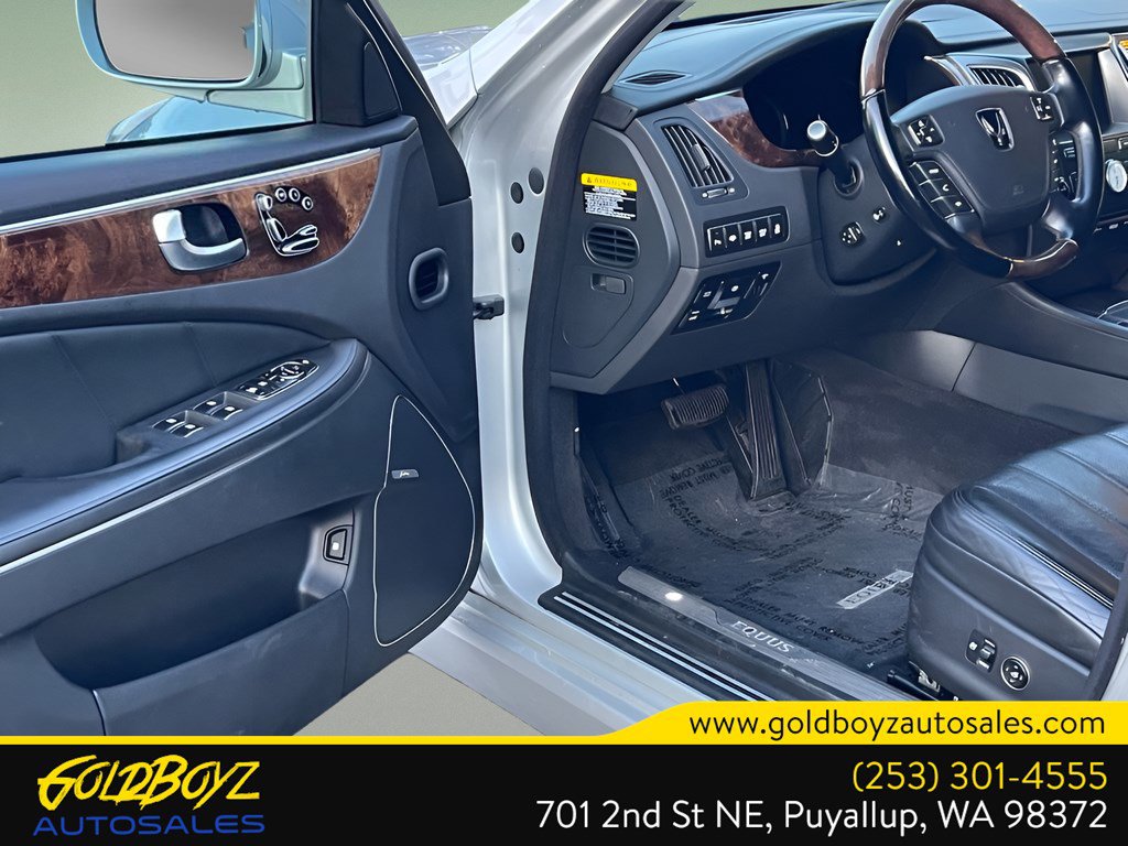 Used 2011 Hyundai Equus Signature RWD image 14