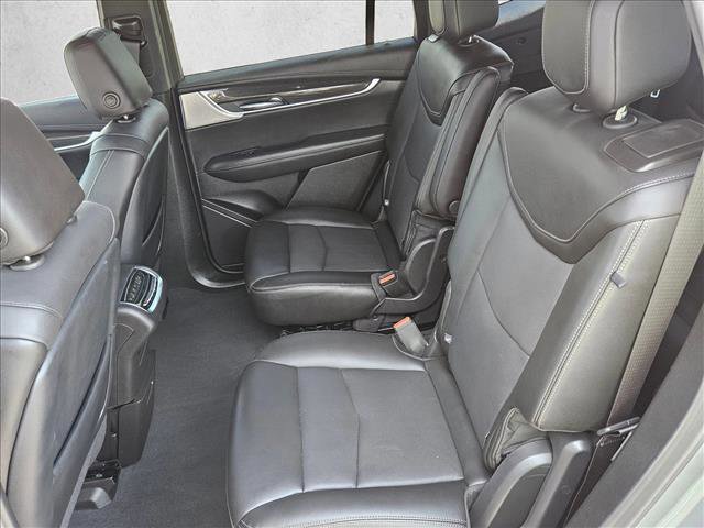 Used 2023 Cadillac XT6 Sport w/ Technology Package image 21