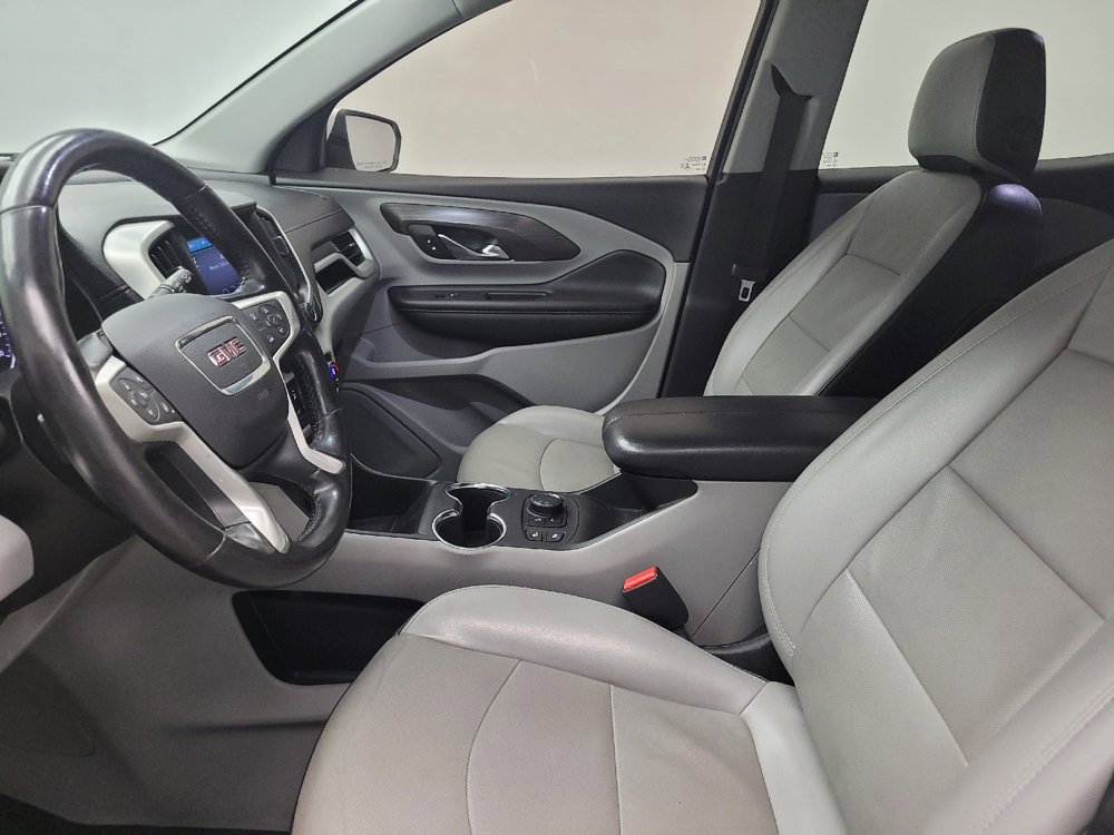 Used 2022 GMC Terrain SLT image 17