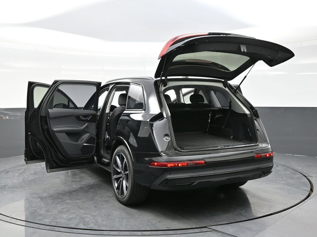 Used 2022 Audi Q7 3.0T Prestige AWD/4WD image 45