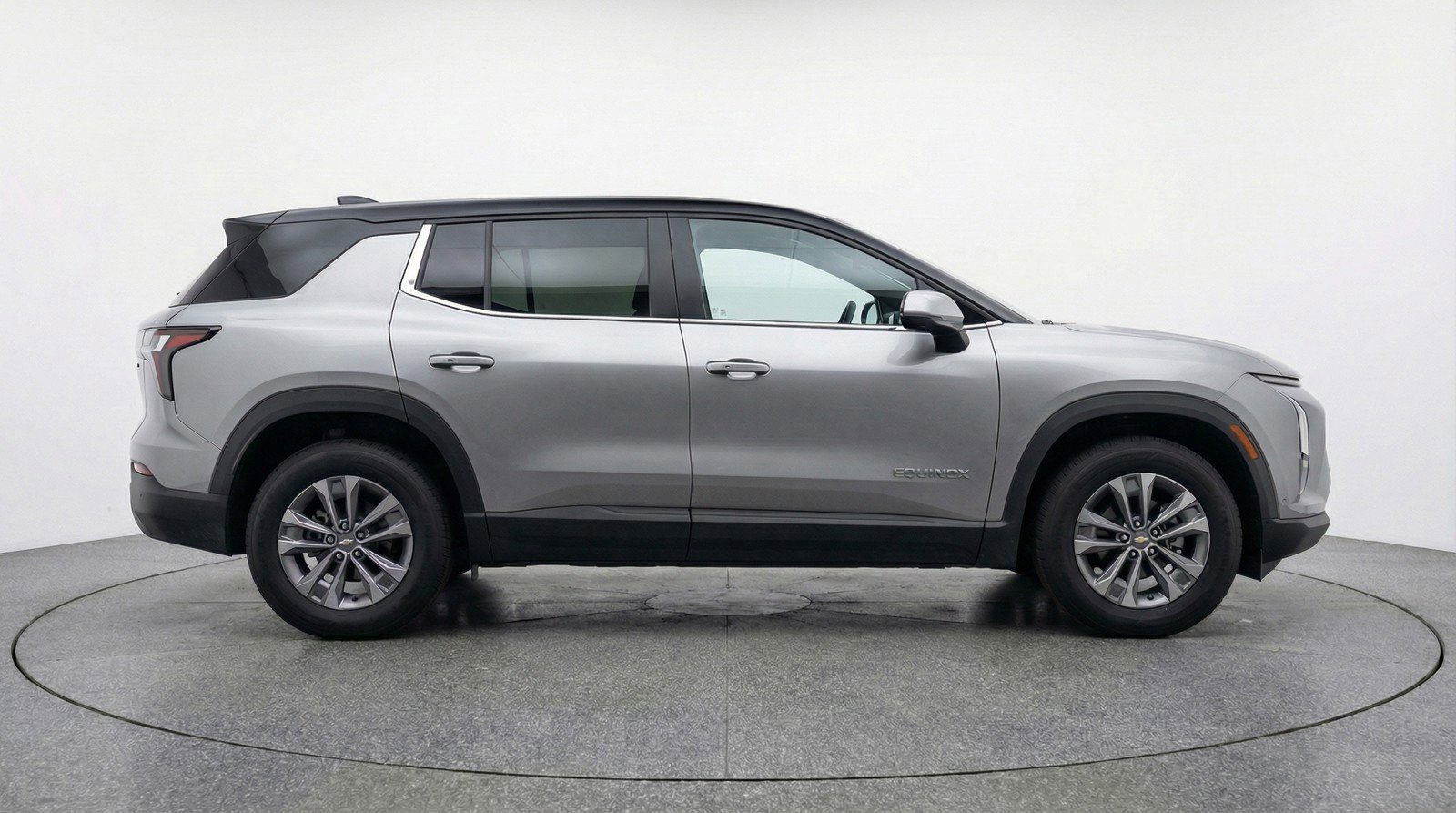 Used 2025 Chevrolet Equinox LT image 5