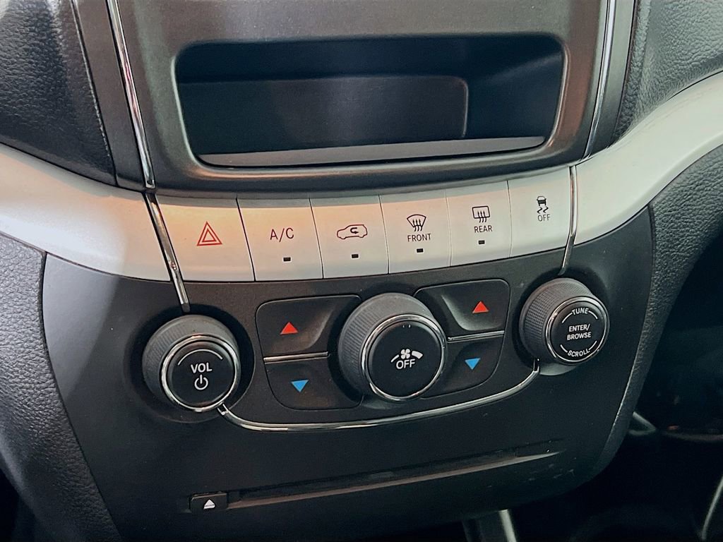 Used 2016 Dodge Journey SE w/ Flexible Seating Group image 13