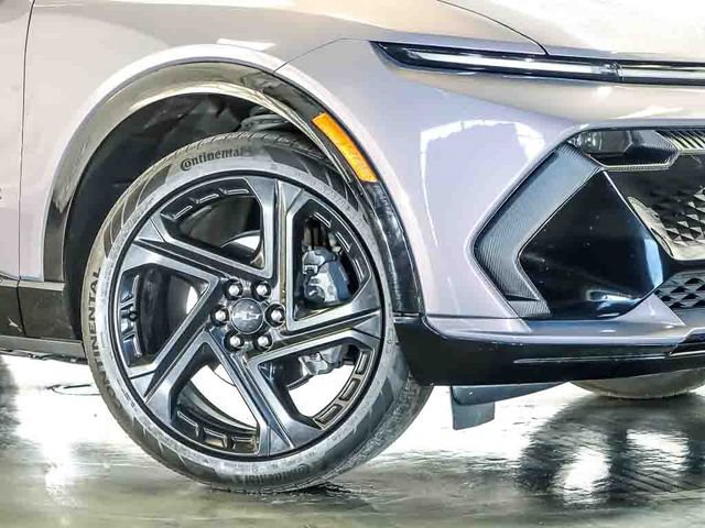 Certified 2024 Chevrolet Equinox EV RS FWD image 4