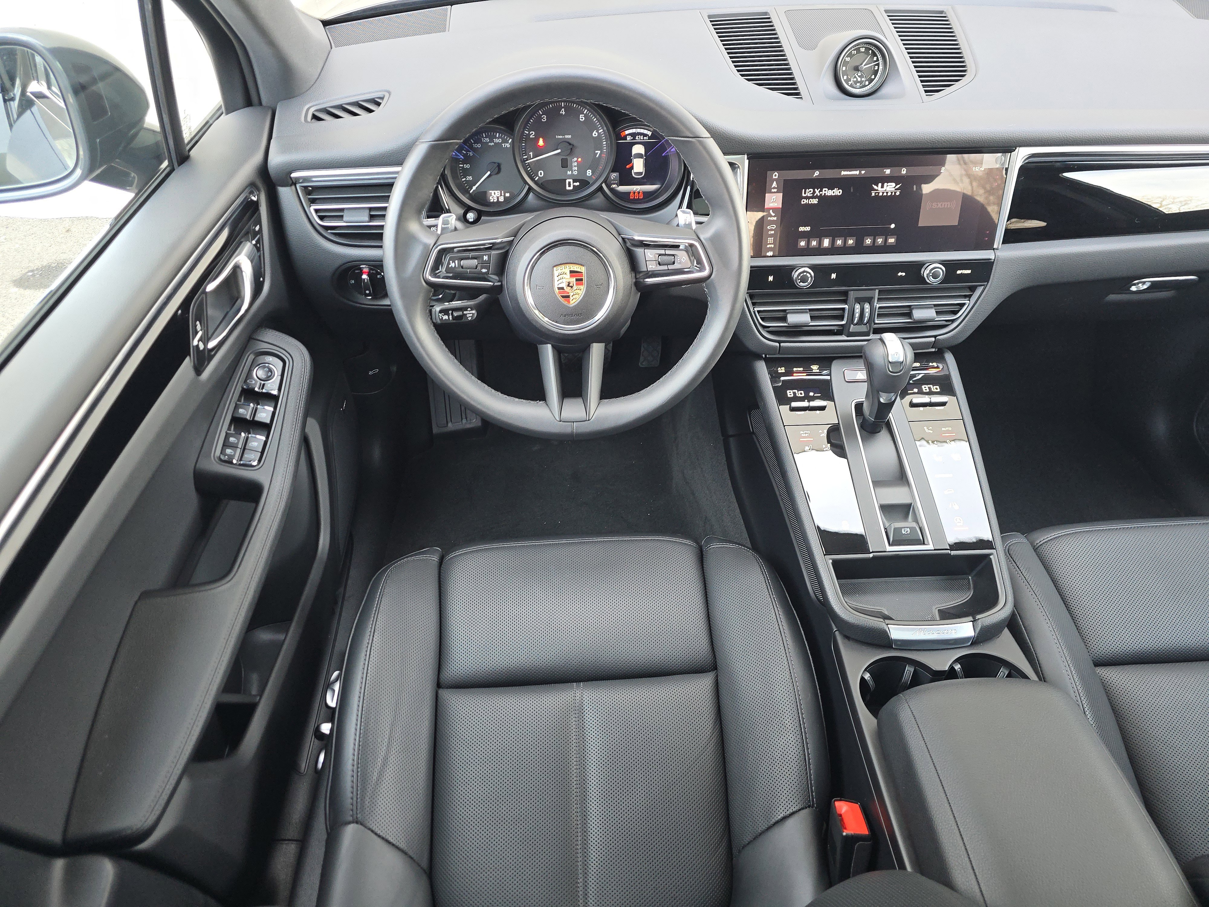 Certified 2025 Porsche Macan image 17