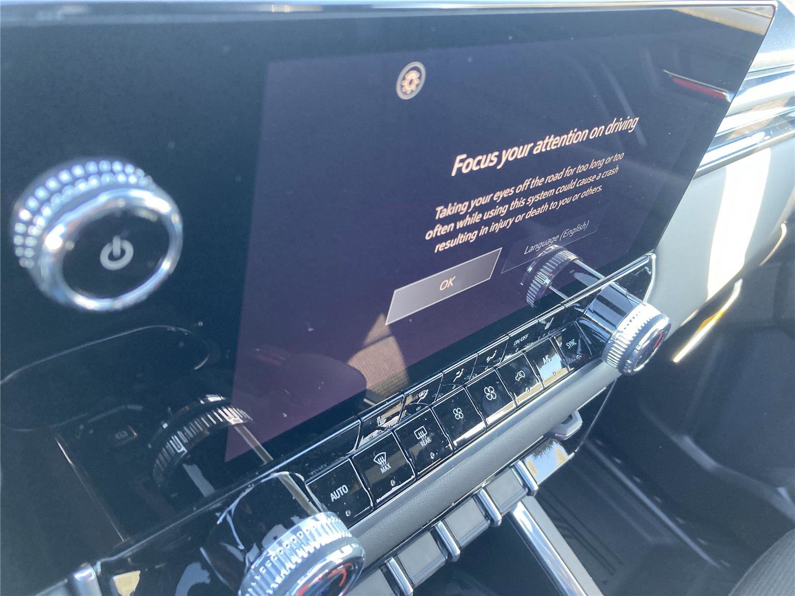 New 2026 GMC Canyon Elevation w/ Convenience Package image 14