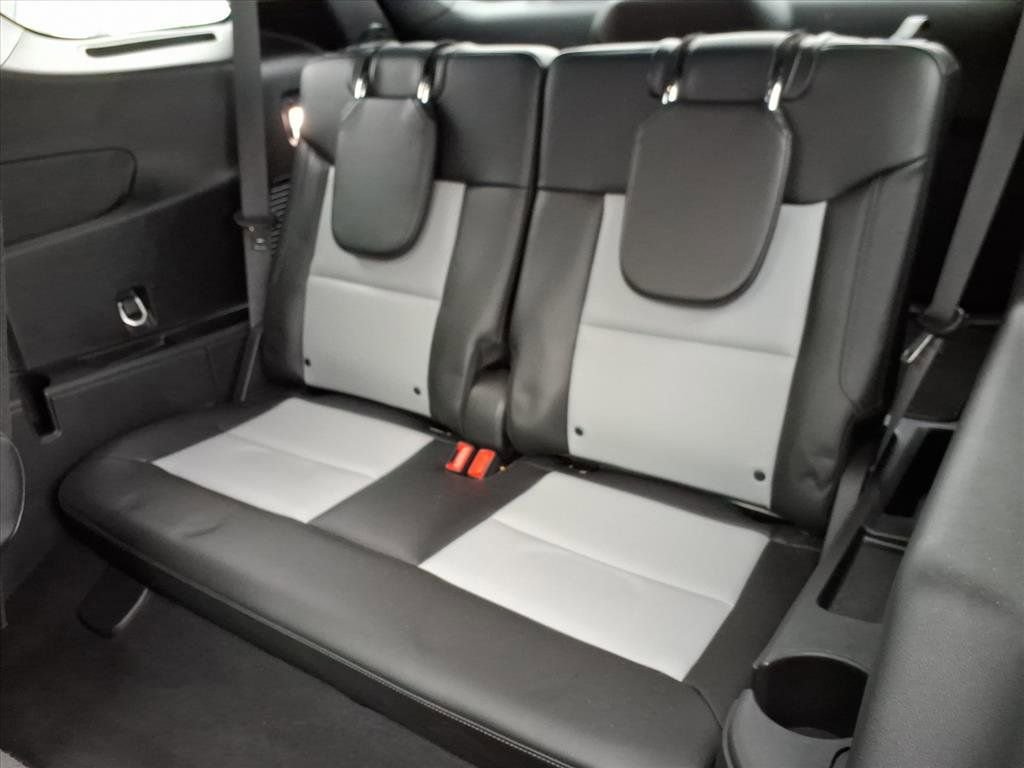 Used 2023 Ford Explorer XLT w/ Equipment Group 202A image 13