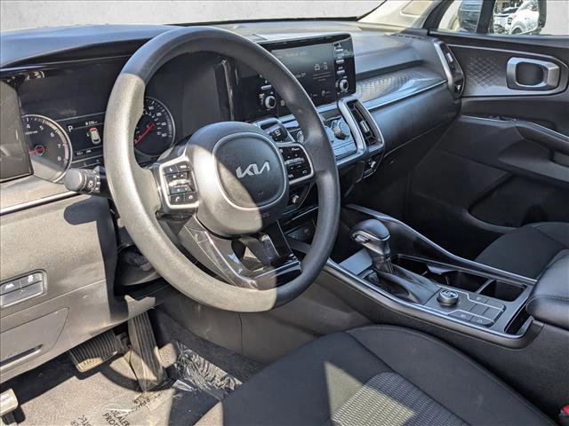 Used 2023 Kia Sorento LX image 12