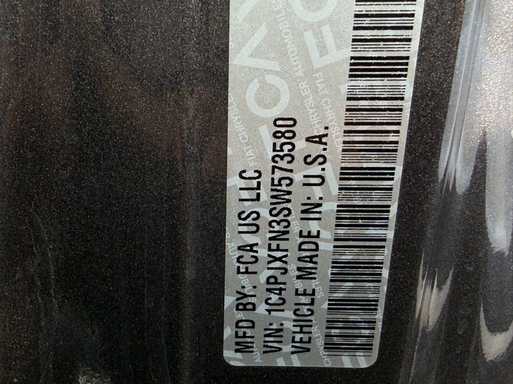 Used 2025 Jeep Wrangler Unlimited Rubicon AWD/4WD image 35