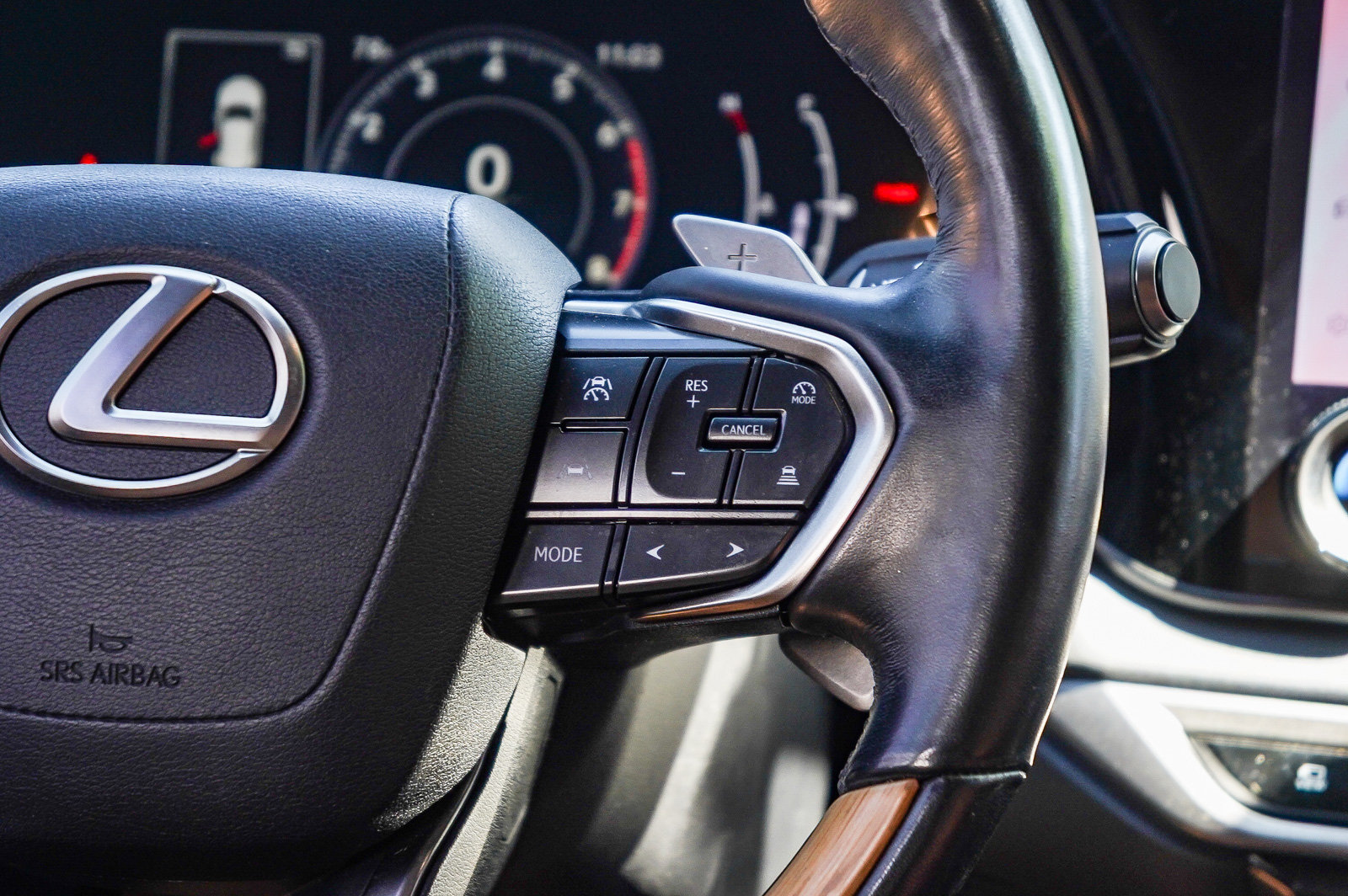 Used 2024 Lexus RX 350 Premium Plus w/ Cold Area Package FWD image 17