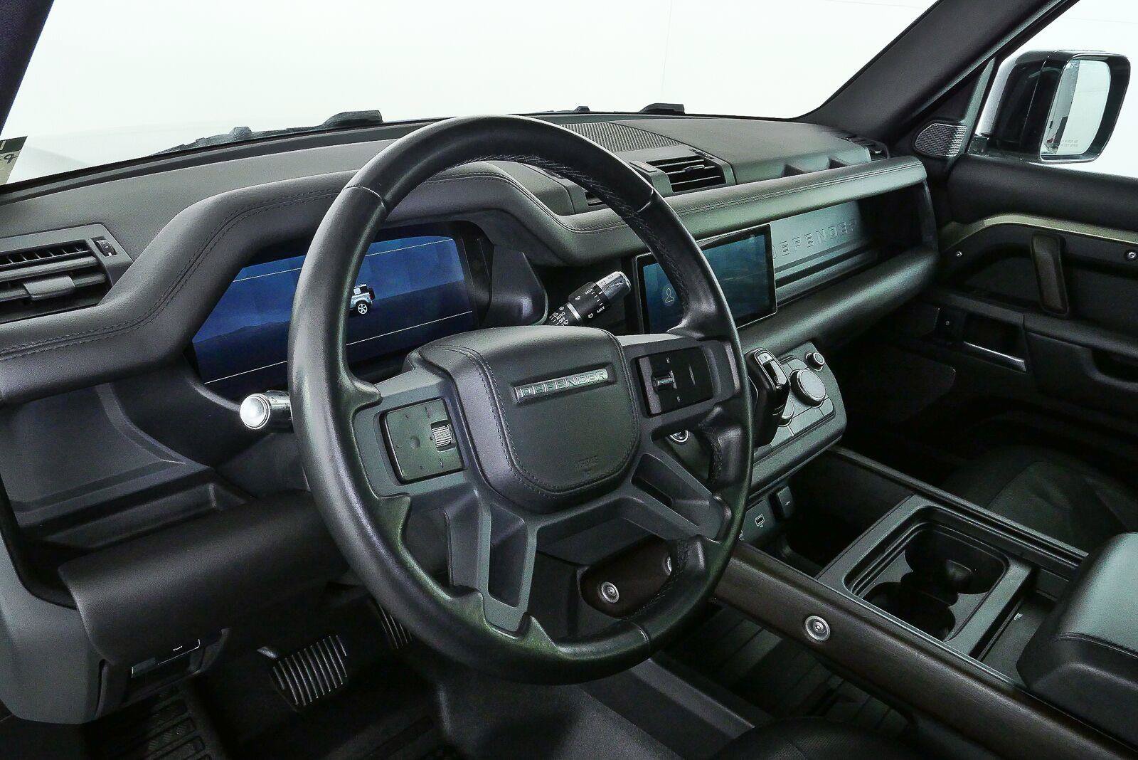 Used 2021 Land Rover Defender 110 X-Dynamic HSE AWD/4WD image 4