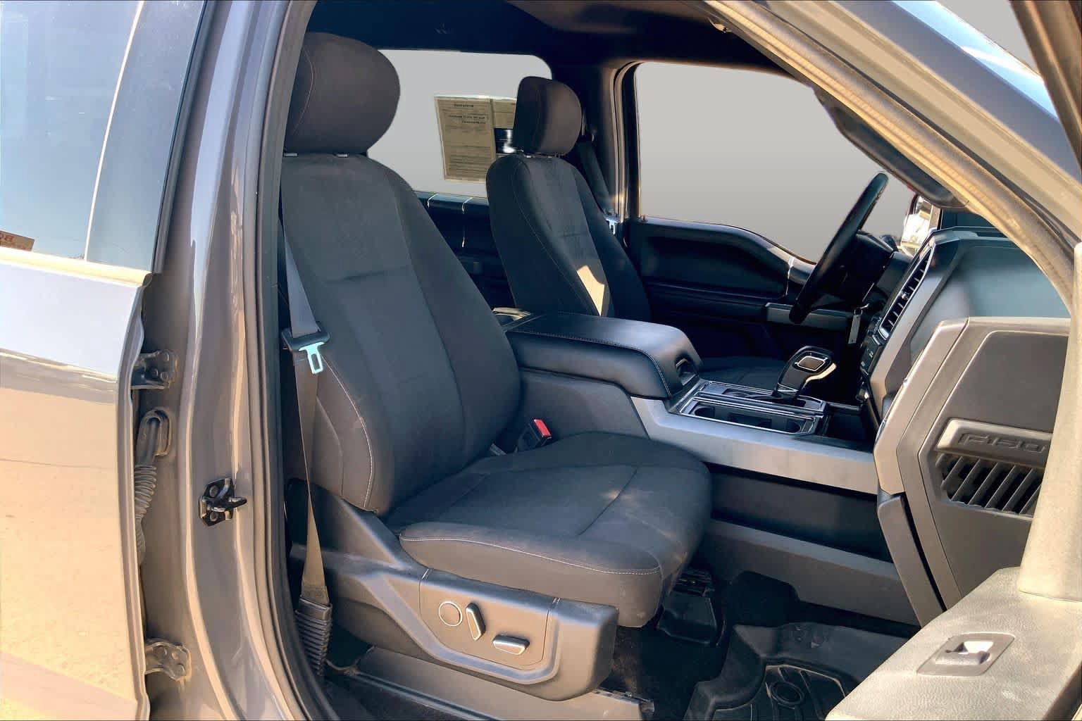 Used 2018 Ford F150 XLT w/ Equipment Group 302A Luxury AWD/4WD image 9