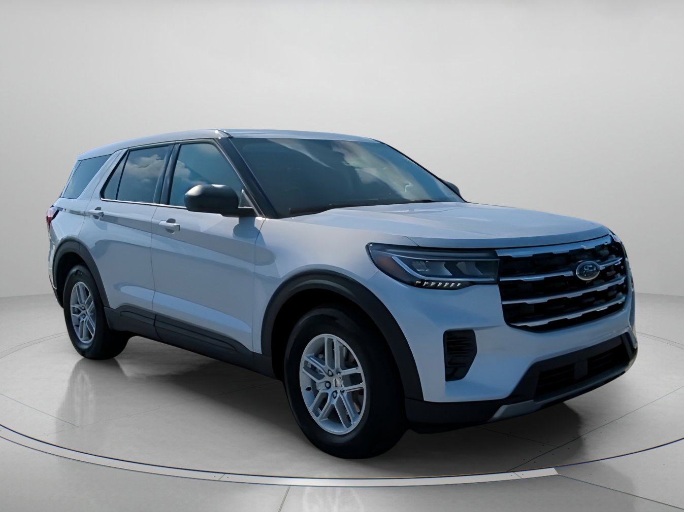 New 2026 Ford Explorer Active RWD image 2