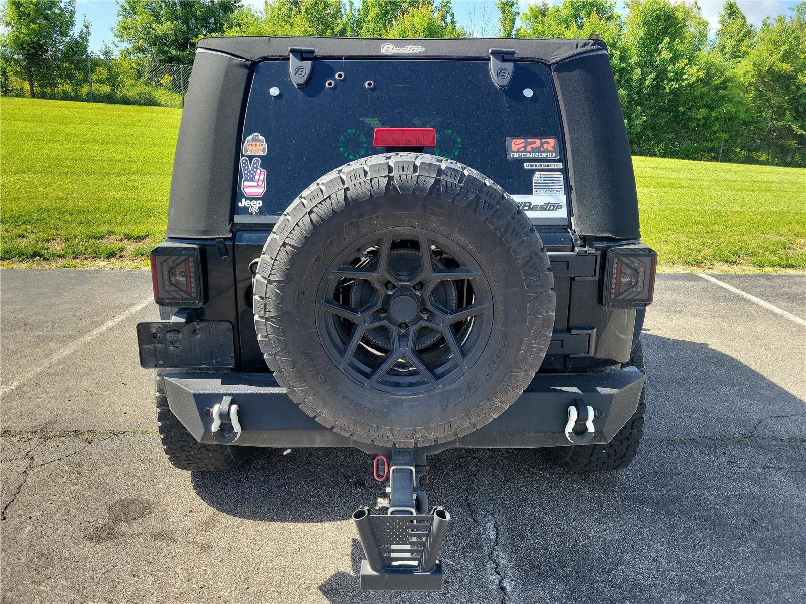 Used 2013 Jeep Wrangler Unlimited Sport AWD/4WD image 7