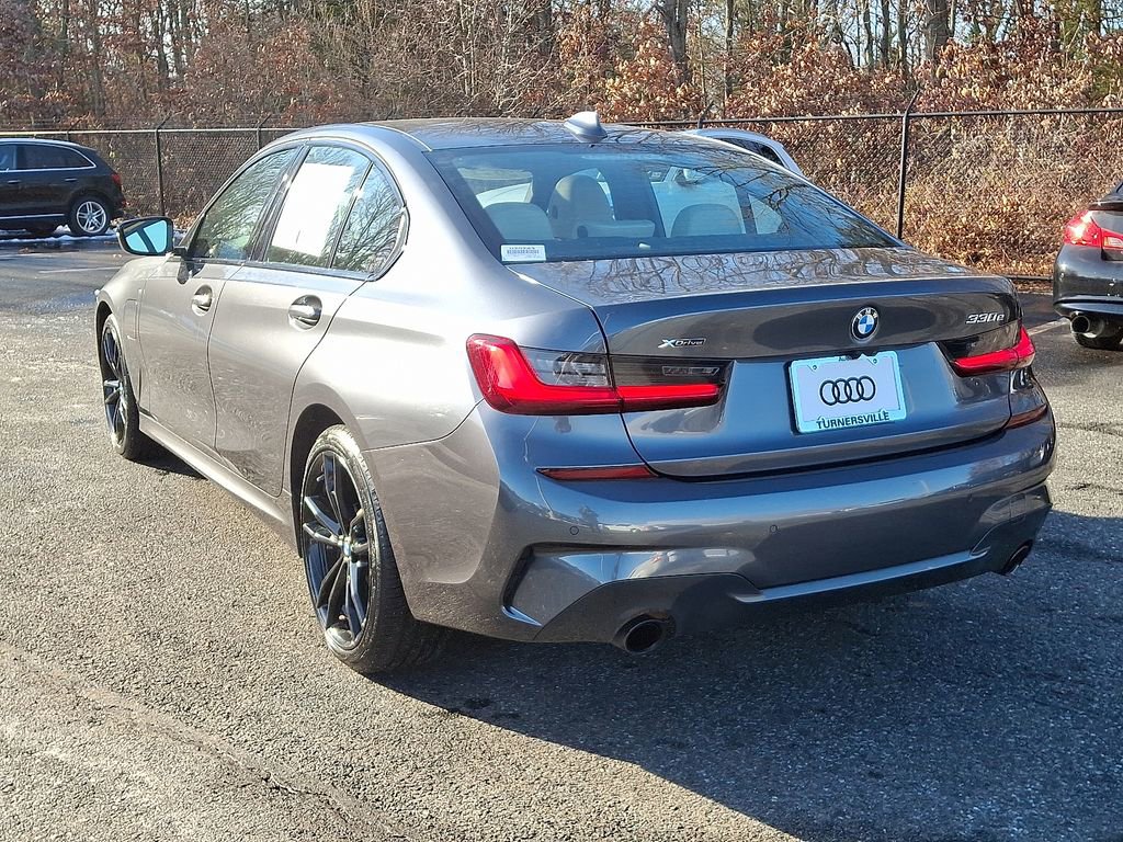 Used 2021 BMW 330e xDrive w/ M Sport Package image 4