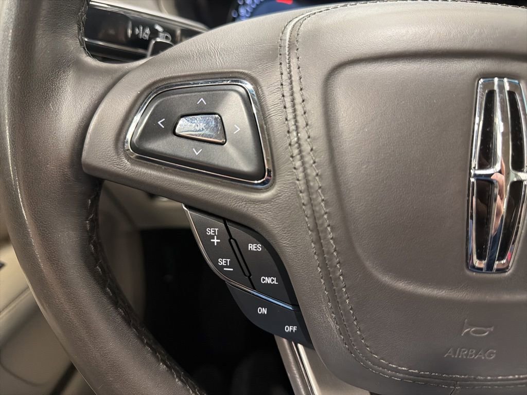 Used 2019 Lincoln MKZ Premiere image 10