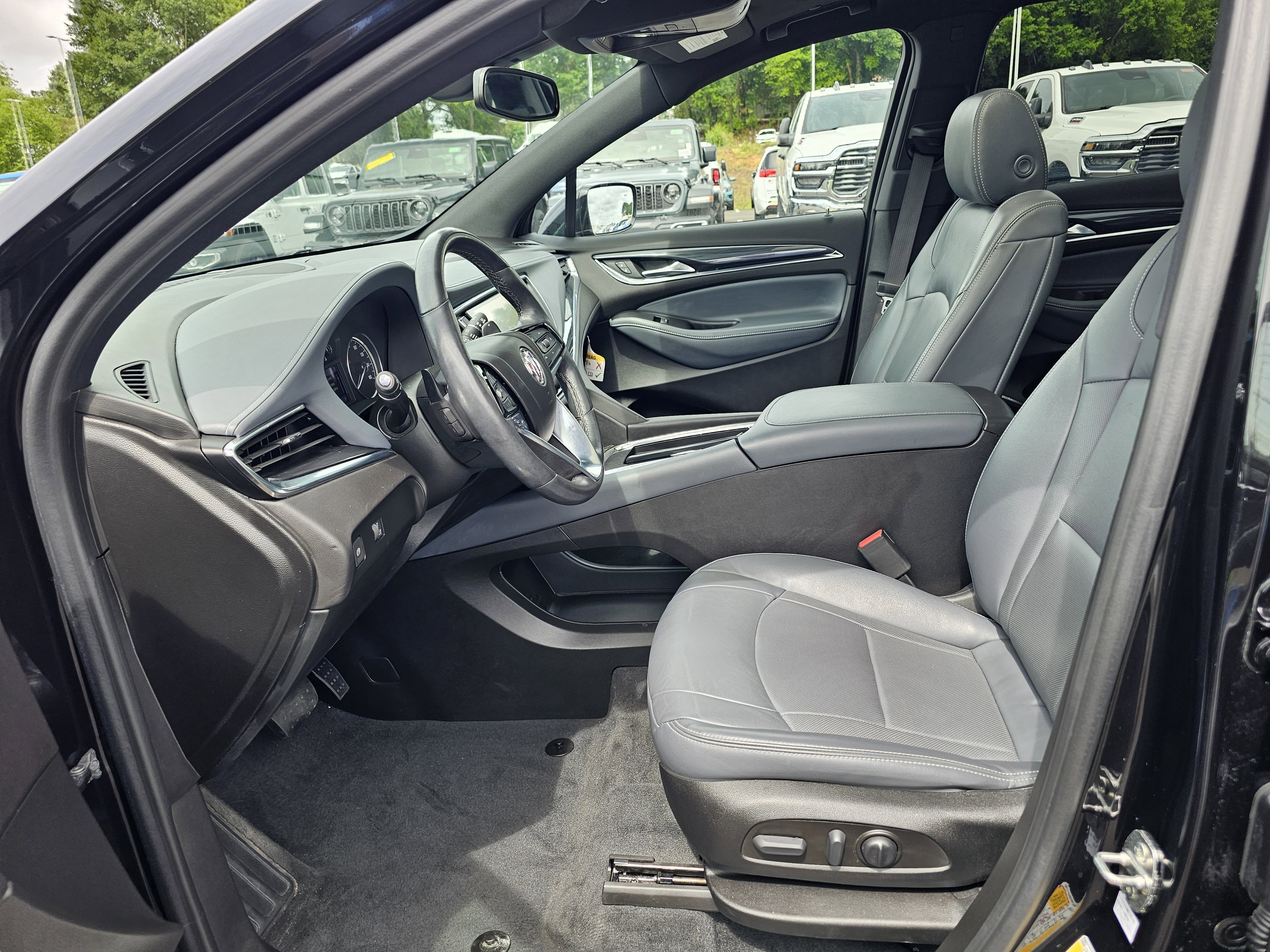 Used 2023 Buick Enclave Essence w/ Experience Buick Package FWD image 16