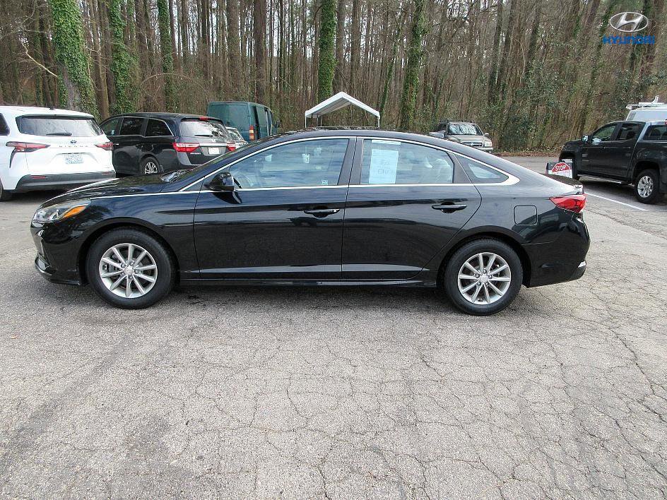 Used 2018 Hyundai Sonata SE image 2