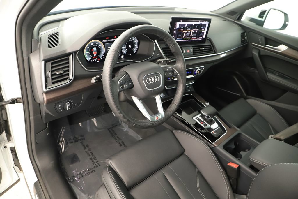 Certified 2025 Audi Q5 e Premium Plus w/ Premium Plus Package image 15