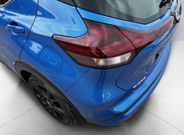 Used 2023 Nissan Kicks SR FWD image 12