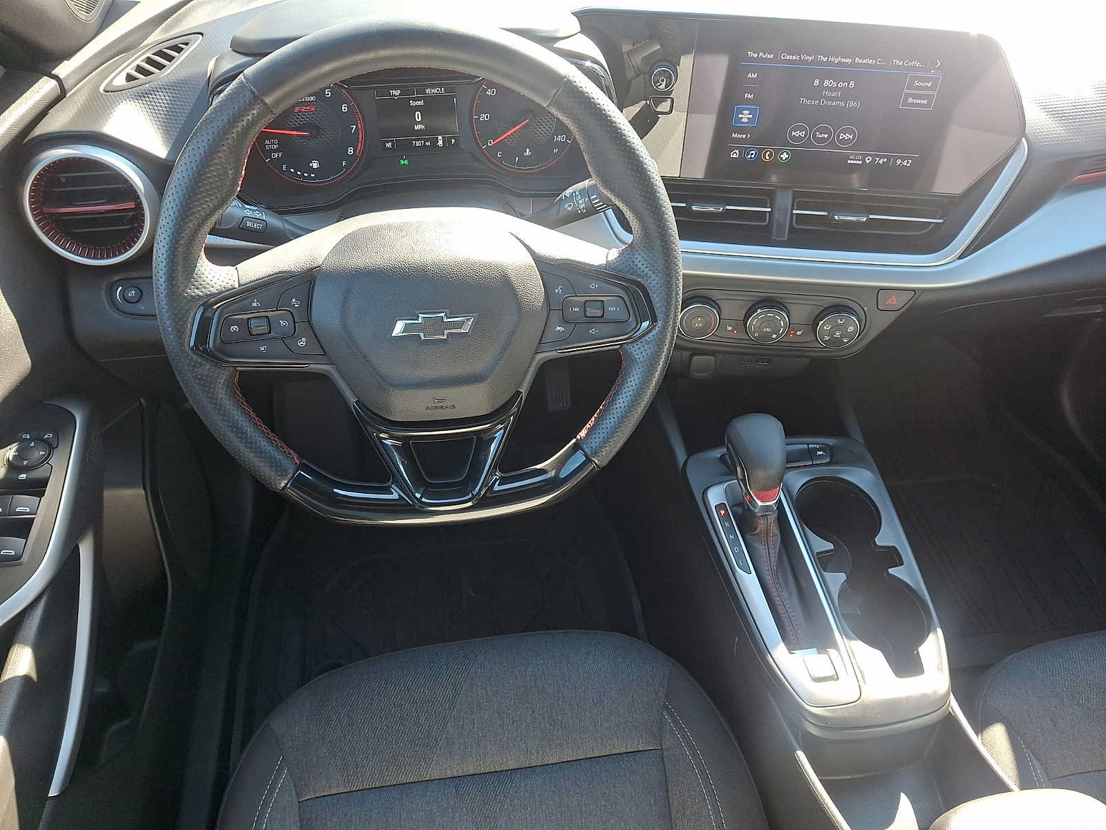 Used 2024 Chevrolet Trax RS w/ Driver Confidence Package FWD image 11