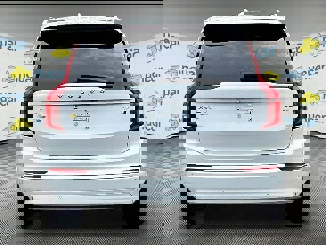 Used 2025 Volvo XC90 B6 Plus image 4