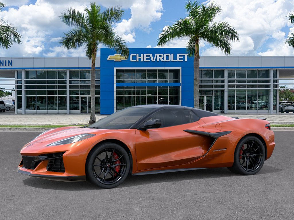 Used 2027 Chevrolet Corvette Grand Sport RWD image 3