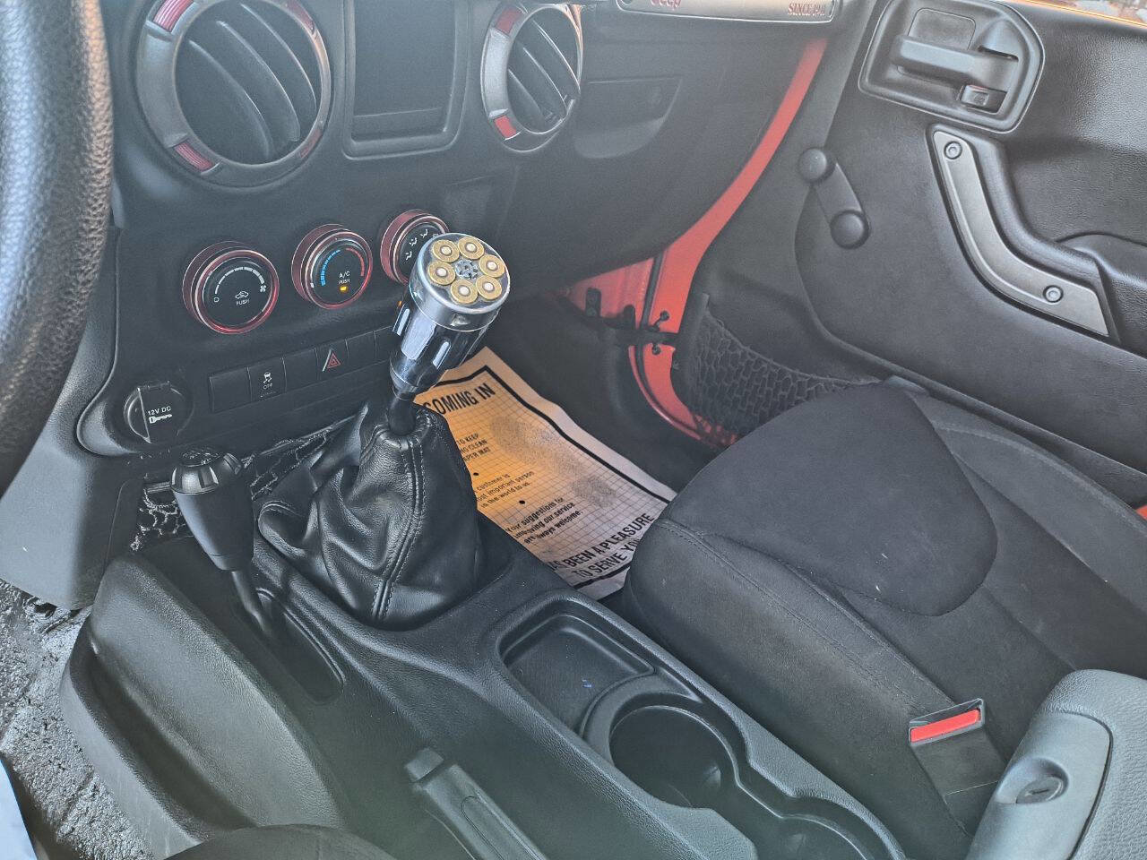 Used 2015 Jeep Wrangler Unlimited Sport image 15