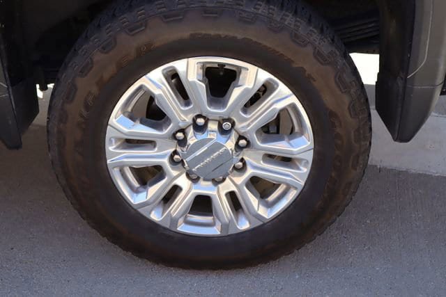 Used 2020 GMC Sierra 2500 Denali w/ Denali Ultimate Package AWD/4WD image 31