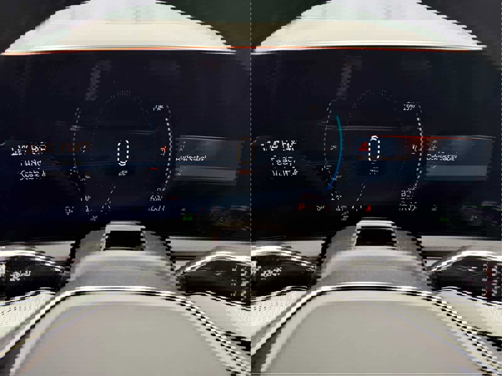 Used 2025 Cadillac Optiq Luxury 1 image 12