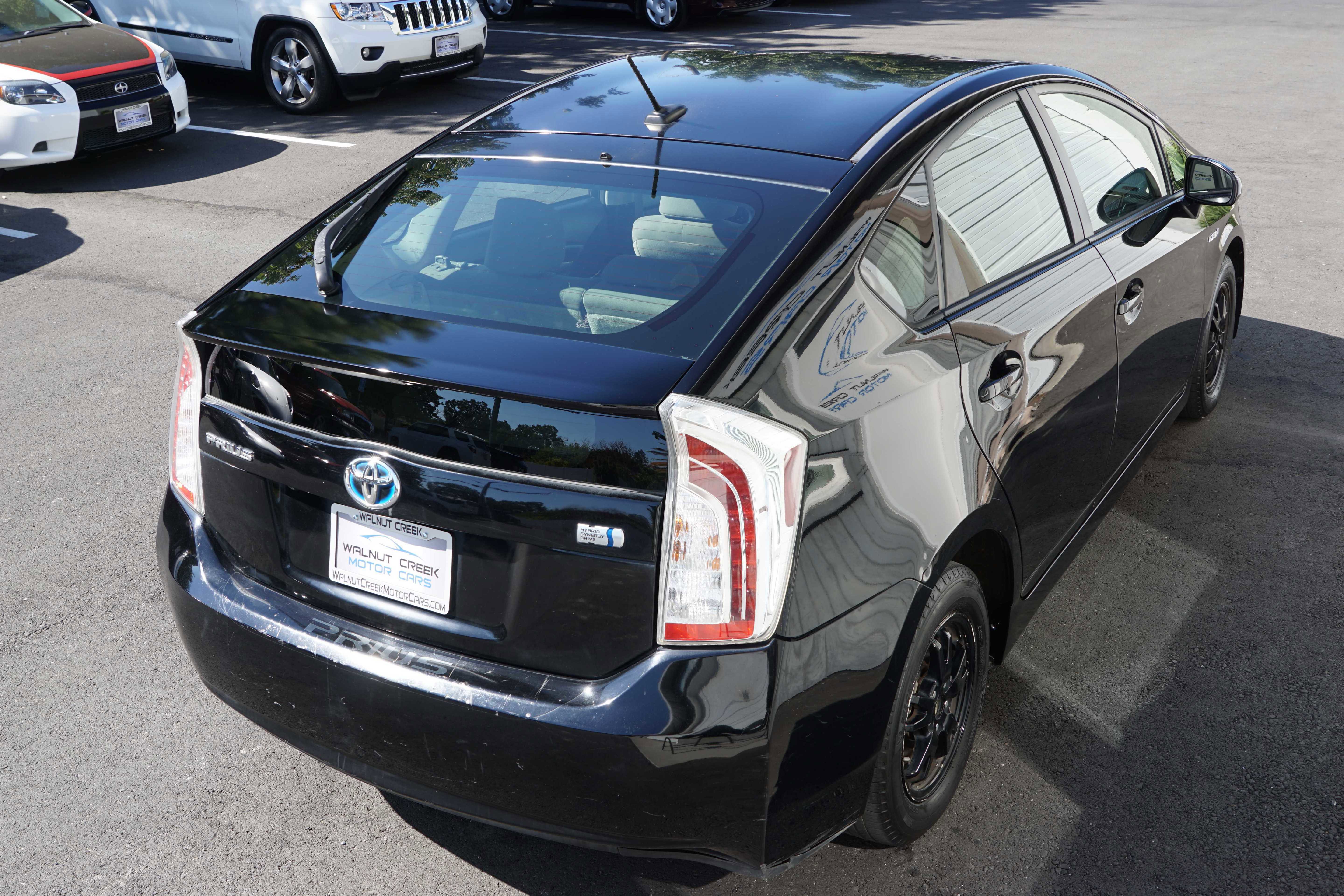 Used 2013 Toyota Prius Three image 11