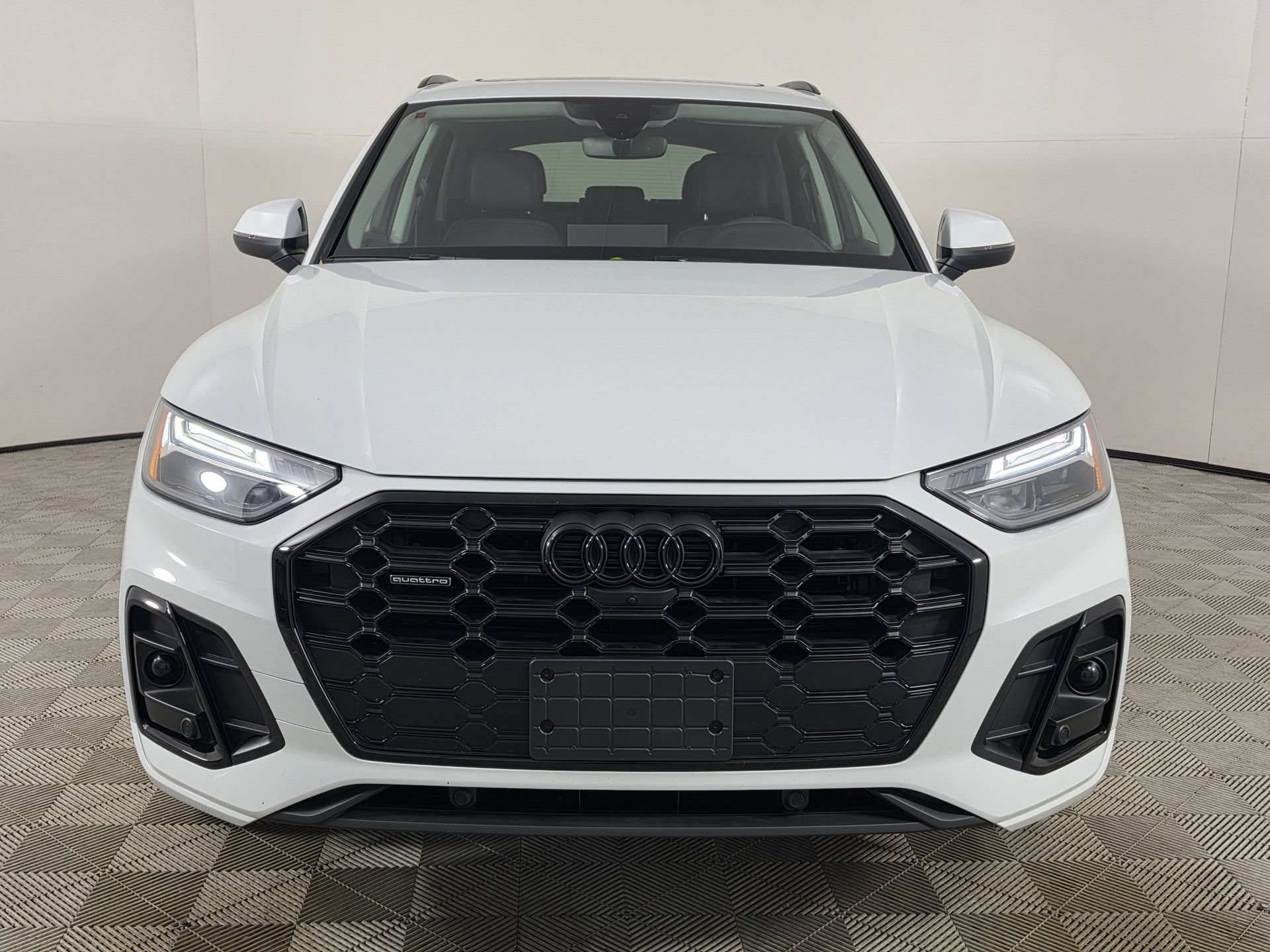 Certified 2023 Audi Q5 2.0T Premium Plus w/ Premium Plus Package AWD/4WD image 2