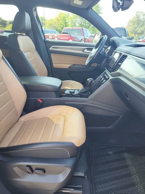 Used 2023 Volkswagen Atlas Cross Sport SEL Premium R-Line image 19