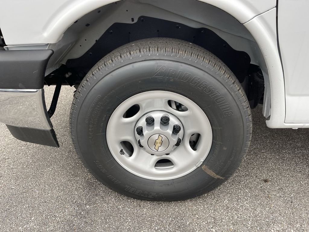 New 2025 Chevrolet Express 2500 w/ Driver Convenience Package image 6