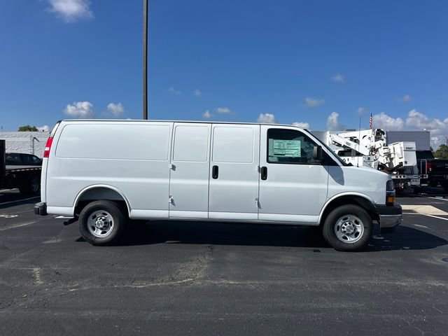 New 2025 Chevrolet Express 3500 Extended w/ Driver Convenience Package image 10