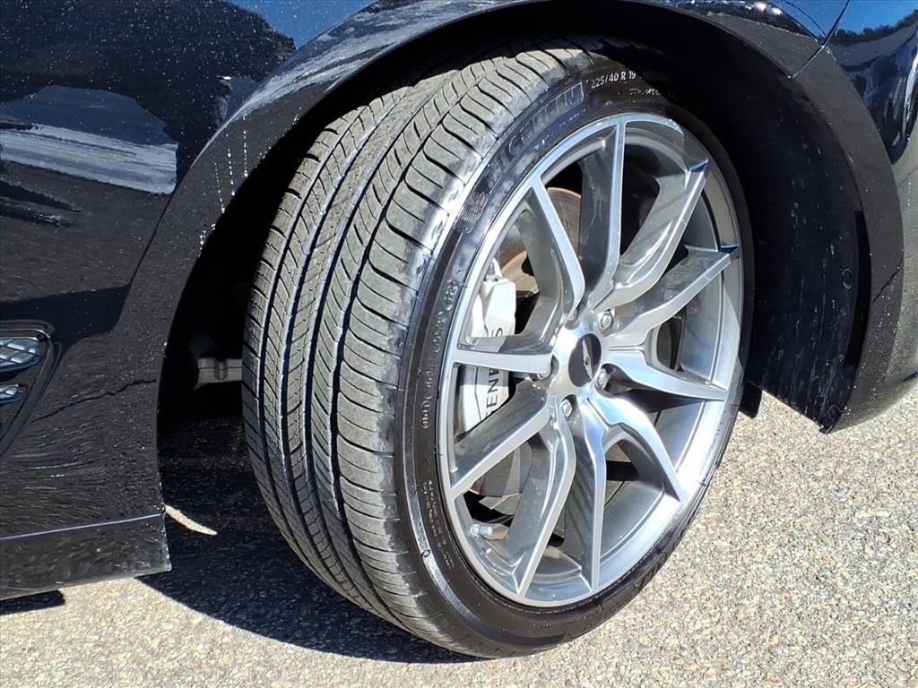 Used 2025 Genesis G70 2.5T image 4