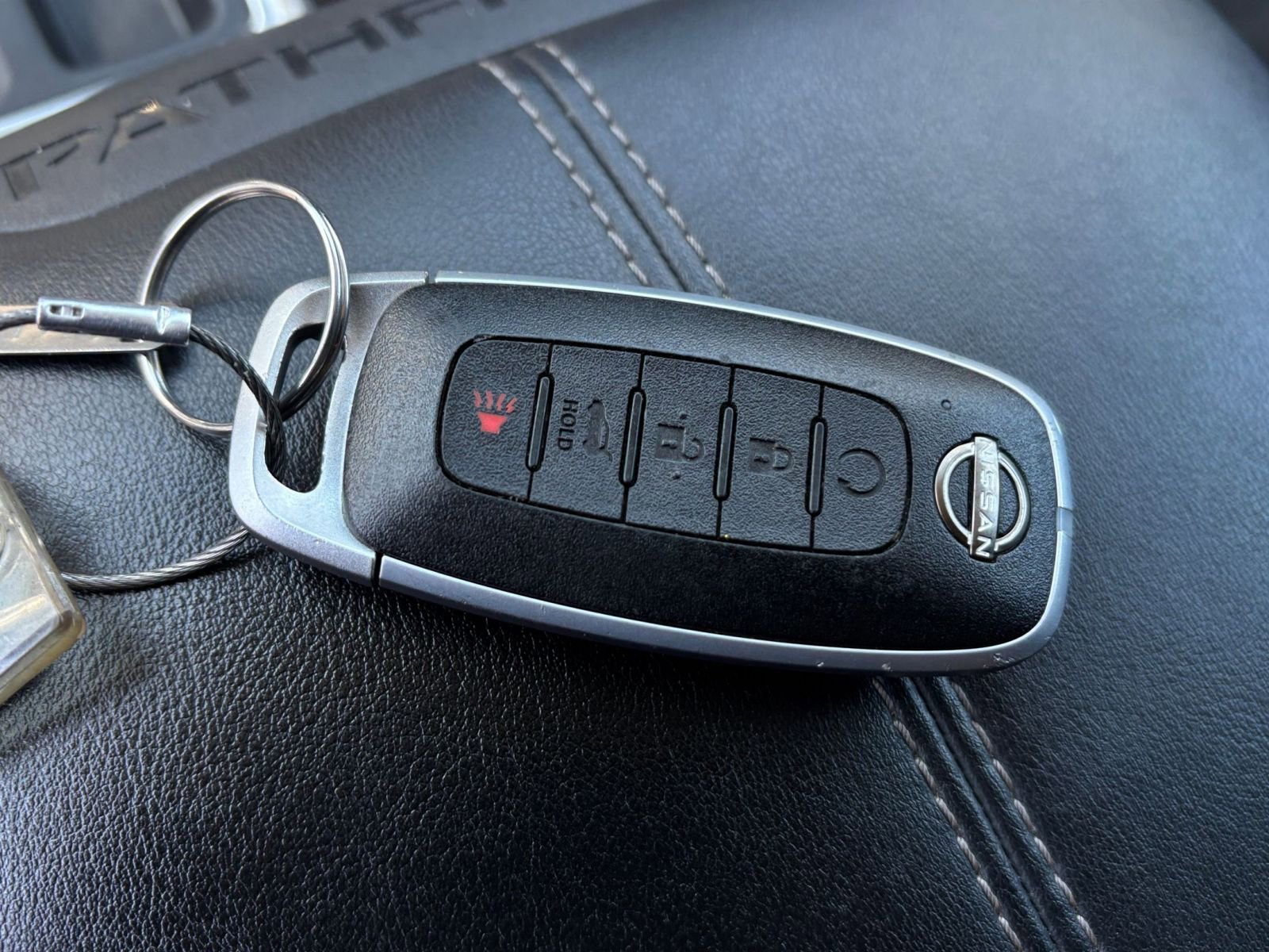 Used 2025 Nissan Pathfinder SV image 21