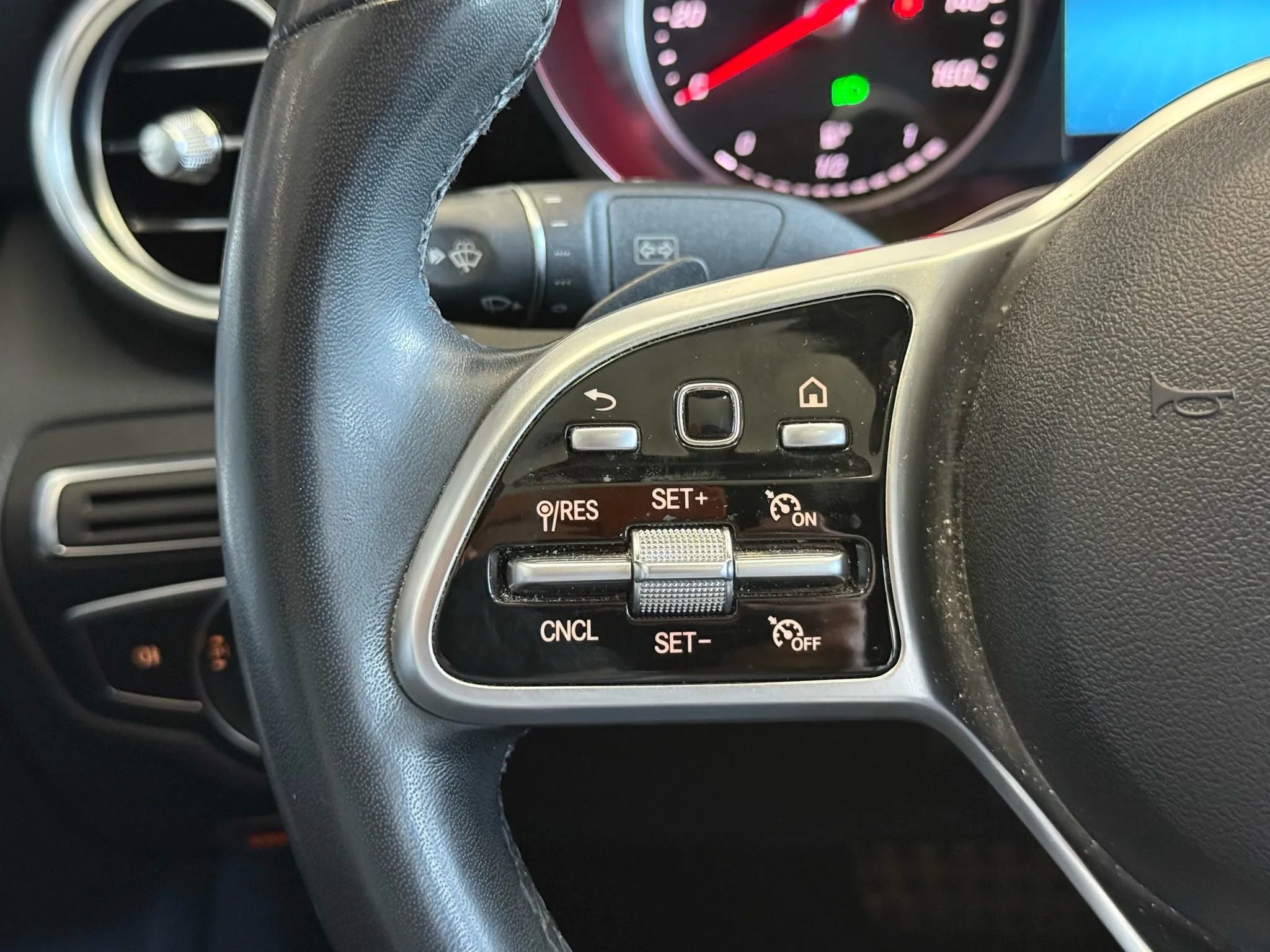 Used 2019 Mercedes-Benz C 300 4MATIC Sedan image 12